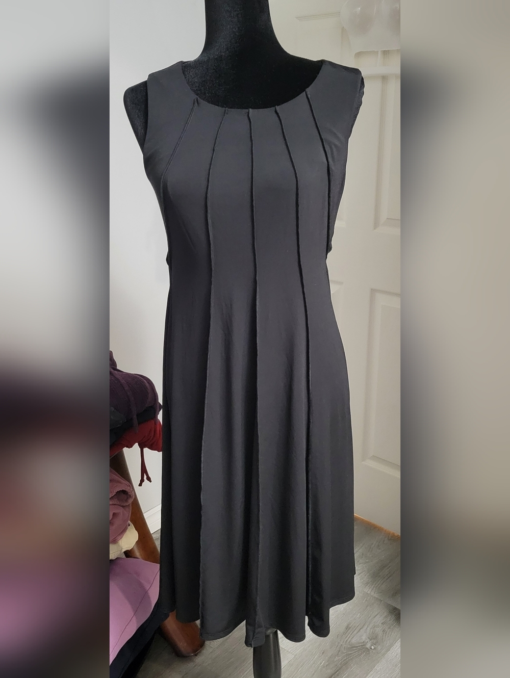 5/$20**Cleo Size Small Black Dress